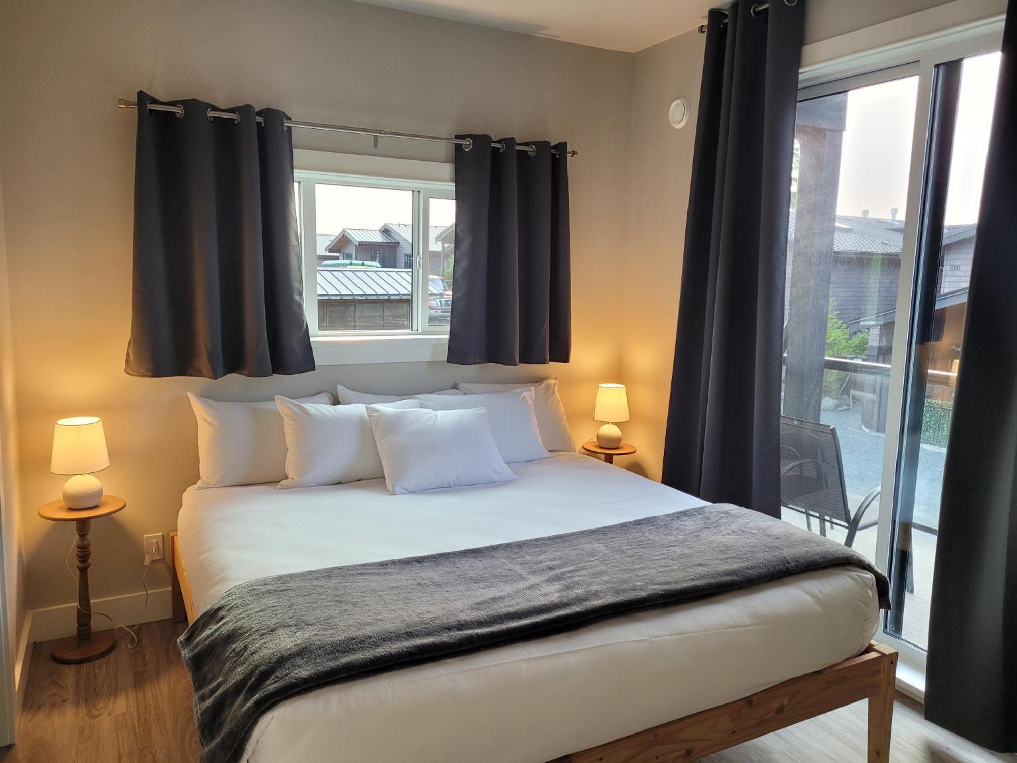Wild Coast Wilderness Resort Port Renfrew Bagian luar foto